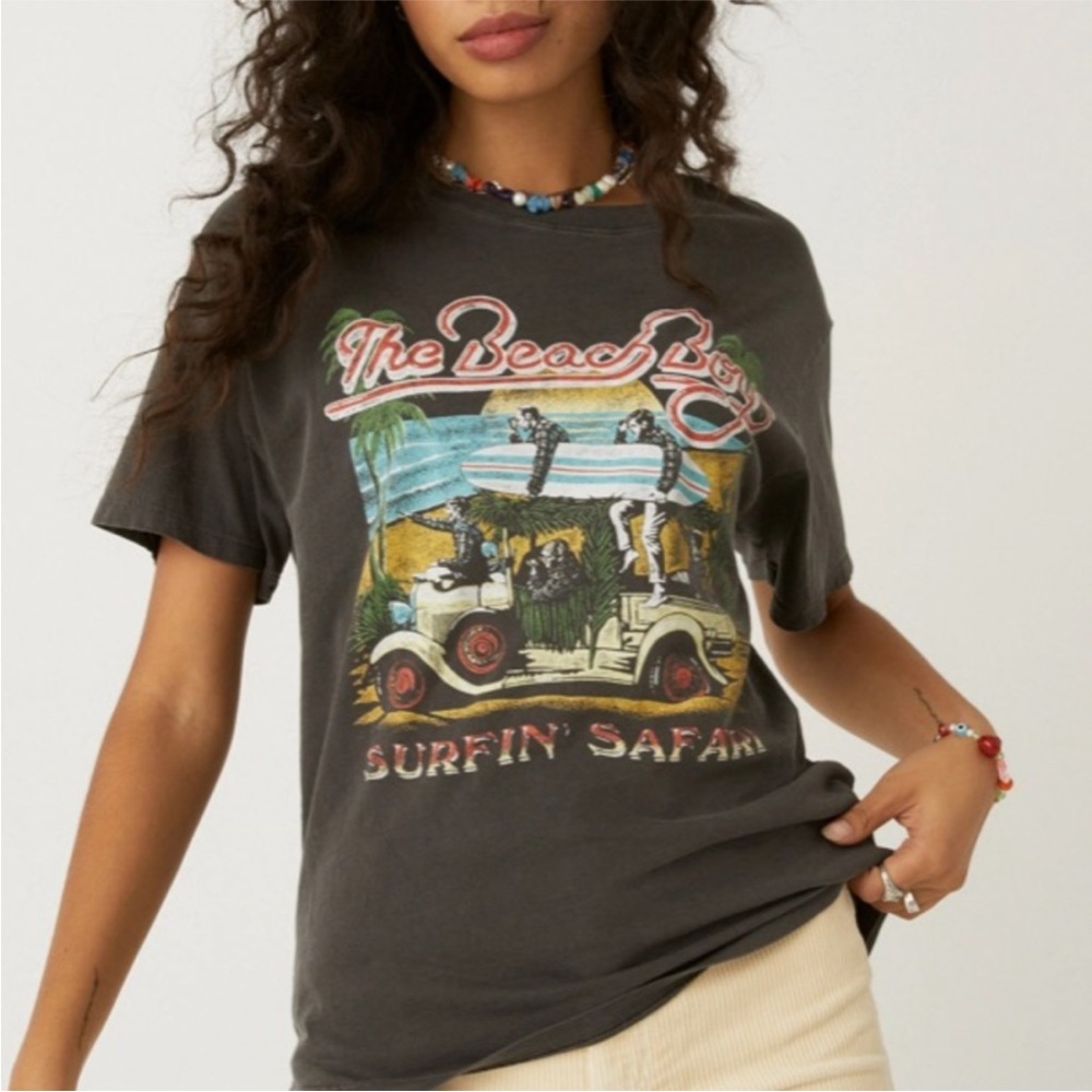 Daydreamer Charcoal 'The Beach Boys Surfin' Safari' Graphic Tee